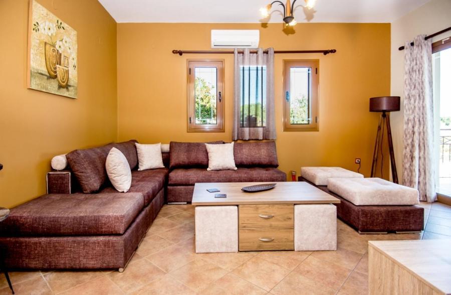 Villa Irida Afrato