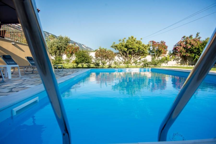 Irida Villa